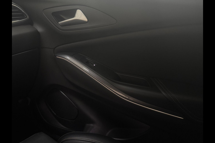 Opel Grandland X 1.6 Turbo Hybrid 300pk 4x4 360° | Keyless | Luxe Leder | Verw. Stoelen