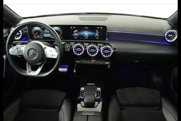 Mercedes-Benz A-Klasse 200 AMG/SPORTSEATS/PANO/SFEER/LEDER/PDC