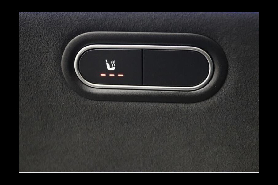Mercedes-Benz A-Klasse 200 AMG/SPORTSEATS/PANO/SFEER/LEDER/PDC
