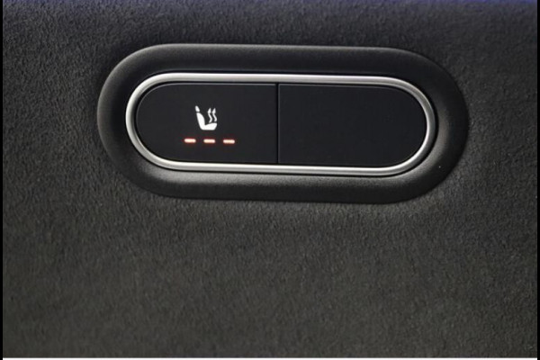 Mercedes-Benz A-Klasse 200 AMG/SPORTSEATS/PANO/SFEER/LEDER/PDC