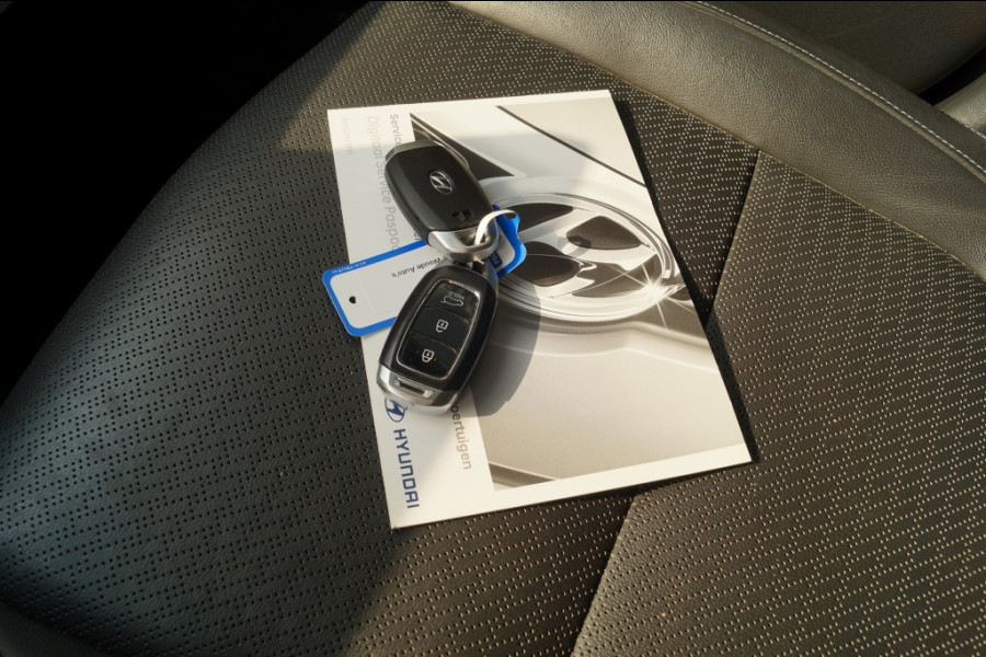 Hyundai Kona EV Premium 64kWh -LEER-ECC-S.DAK-TREKHAAK-