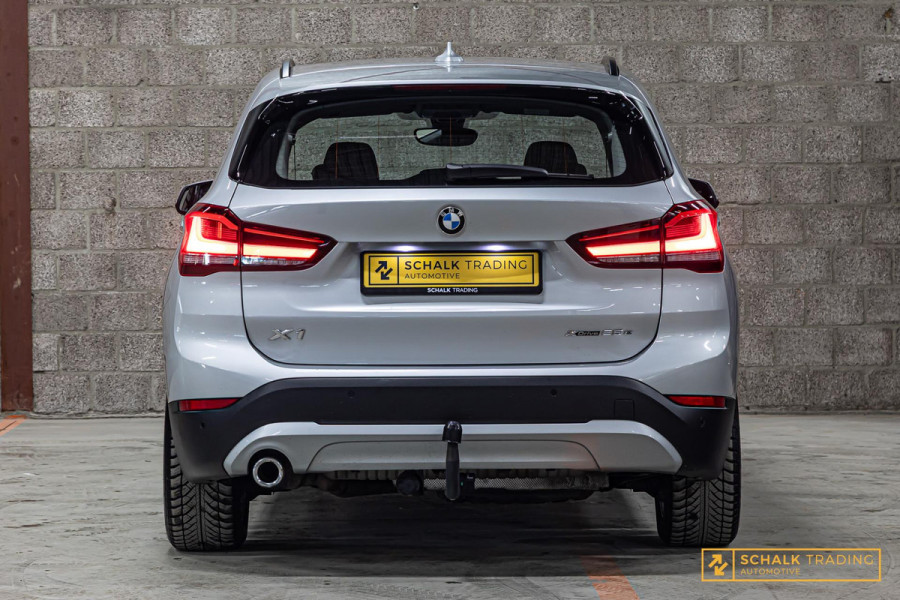 BMW X1 XDrive25e Executive|Trekhaak|LED|Dealer ond|Garantie