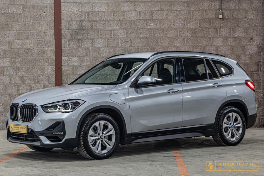 BMW X1 XDrive25e Executive|Trekhaak|LED|Dealer ond|Garantie