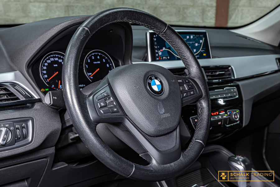 BMW X1 XDrive25e Executive|Trekhaak|LED|Dealer ond|Garantie