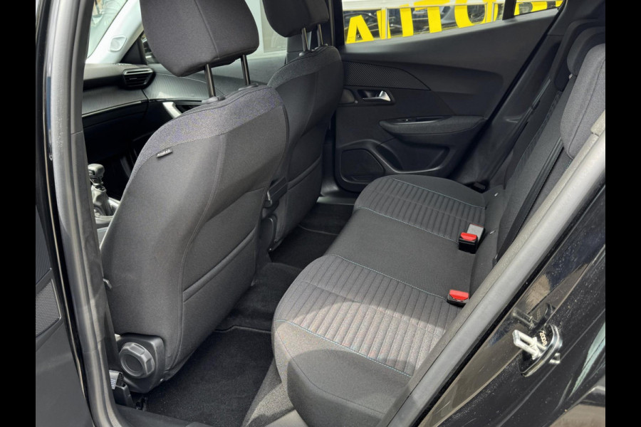 Peugeot 2008 1.2 PureTech STYLE Pack - Navigatie I Airco I PDC I Comfort pakket I Trekhaak