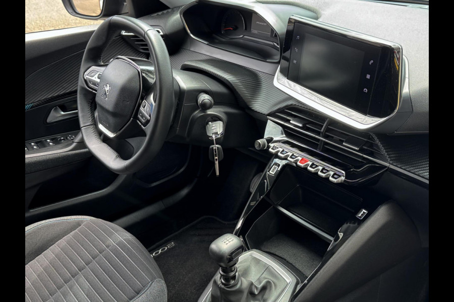 Peugeot 2008 1.2 PureTech STYLE Pack - Navigatie I Airco I PDC I Comfort pakket I Trekhaak