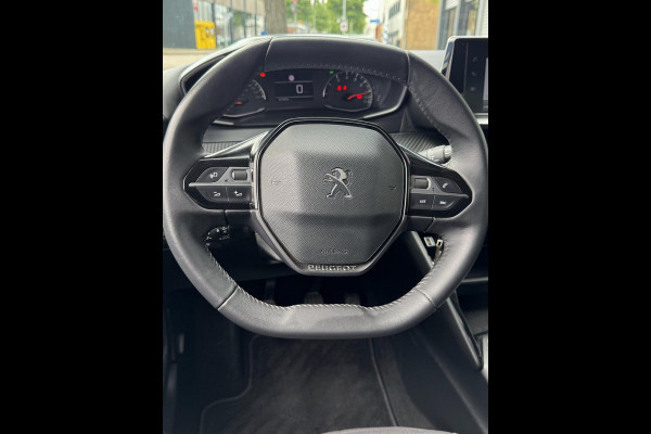 Peugeot 2008 1.2 PureTech STYLE Pack - Navigatie I Airco I PDC I Comfort pakket I Trekhaak