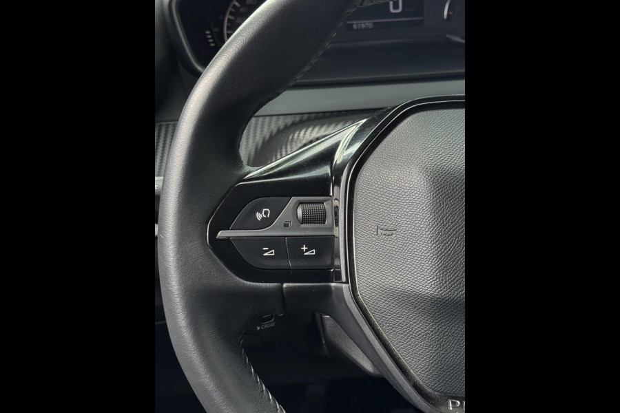 Peugeot 2008 1.2 PureTech STYLE Pack - Navigatie I Airco I PDC I Comfort pakket I Trekhaak