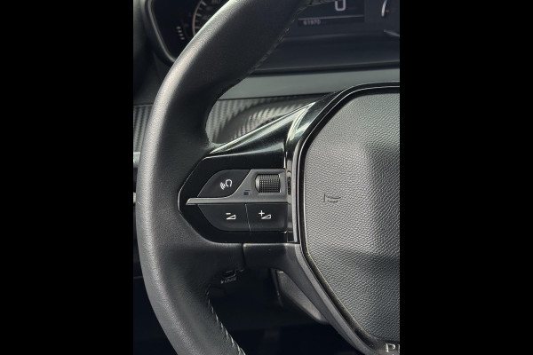 Peugeot 2008 1.2 PureTech STYLE Pack - Navigatie I Airco I PDC I Comfort pakket I Trekhaak