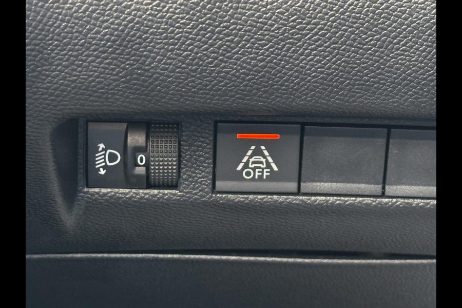 Peugeot 2008 1.2 PureTech STYLE Pack - Navigatie I Airco I PDC I Comfort pakket I Trekhaak