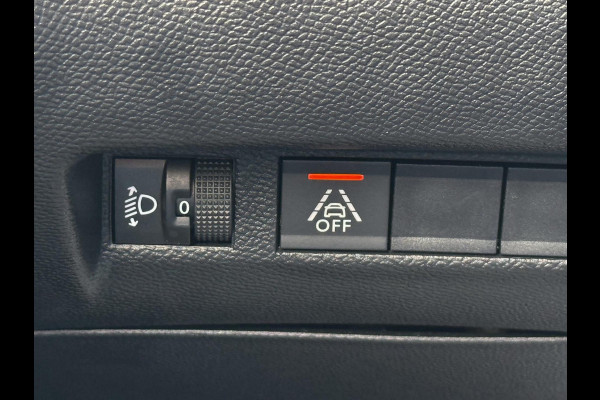 Peugeot 2008 1.2 PureTech STYLE Pack - Navigatie I Airco I PDC I Comfort pakket I Trekhaak