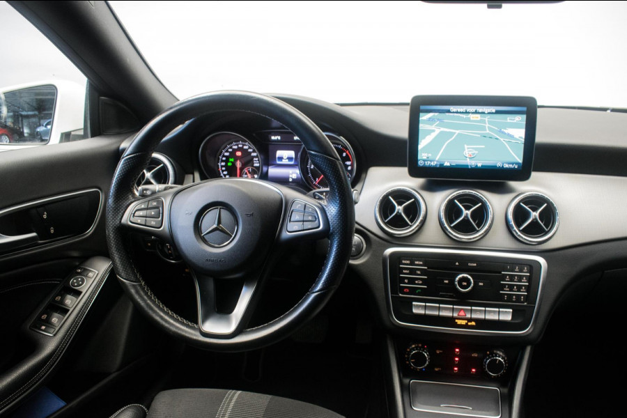 Mercedes-Benz CLA-Klasse Shooting Brake 180 D AMG Line Upgrade Edition Automaat ORG NL [ LED Diamond Grill Camera Stoelverwarming]
