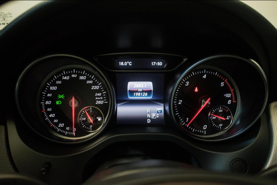 Mercedes-Benz CLA-Klasse Shooting Brake 180 D AMG Line Upgrade Edition Automaat ORG NL [ LED Diamond Grill Camera Stoelverwarming]