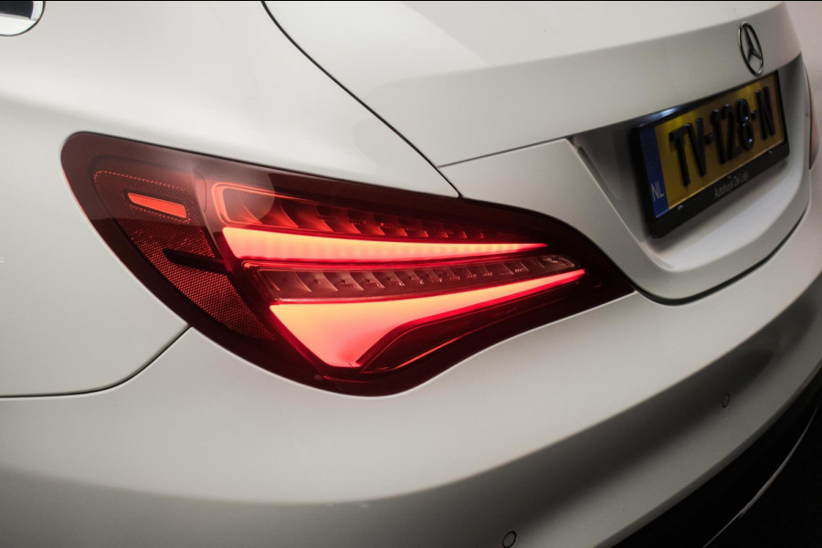 Mercedes-Benz CLA-Klasse Shooting Brake 180 D AMG Line Upgrade Edition Automaat ORG NL [ LED Diamond Grill Camera Stoelverwarming]
