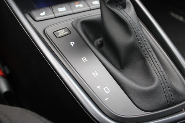 Hyundai Bayon 1.0 T-GDI 100PK AUTOMAAT PREMIUM | ACHTERUITRIJ CAMERA | CLIMATE CONTROL | SFEER VERLICHTING | LED KOPLAMPEN | BOSE AUDIO | STOEL/STUUR VERWARMING | DODEHOEK DETECTIE | KEYLESS ENTRY/START | PARKEERSENSOREN VOOR EN ACHER | APPLE CARPLAY/ANDROID AUTO | DRAADLOZE TEEFOONLADER |