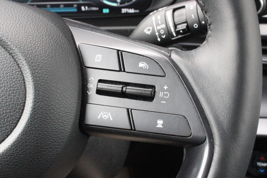 Hyundai Bayon 1.0 T-GDI 100PK AUTOMAAT PREMIUM | ACHTERUITRIJ CAMERA | CLIMATE CONTROL | SFEER VERLICHTING | LED KOPLAMPEN | BOSE AUDIO | STOEL/STUUR VERWARMING | DODEHOEK DETECTIE | KEYLESS ENTRY/START | PARKEERSENSOREN VOOR EN ACHER | APPLE CARPLAY/ANDROID AUTO | DRAADLOZE TEEFOONLADER |