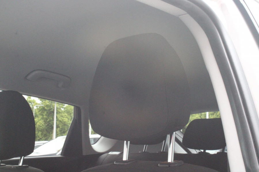 Hyundai Bayon 1.0 T-GDI 100PK AUTOMAAT PREMIUM | ACHTERUITRIJ CAMERA | CLIMATE CONTROL | SFEER VERLICHTING | LED KOPLAMPEN | BOSE AUDIO | STOEL/STUUR VERWARMING | DODEHOEK DETECTIE | KEYLESS ENTRY/START | PARKEERSENSOREN VOOR EN ACHER | APPLE CARPLAY/ANDROID AUTO | DRAADLOZE TEEFOONLADER |