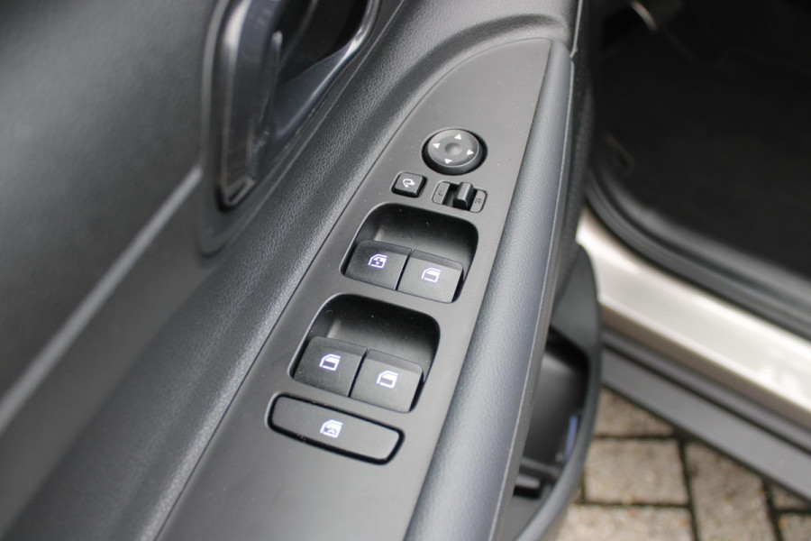 Hyundai Bayon 1.0 T-GDI 100PK AUTOMAAT PREMIUM | ACHTERUITRIJ CAMERA | CLIMATE CONTROL | SFEER VERLICHTING | LED KOPLAMPEN | BOSE AUDIO | STOEL/STUUR VERWARMING | DODEHOEK DETECTIE | KEYLESS ENTRY/START | PARKEERSENSOREN VOOR EN ACHER | APPLE CARPLAY/ANDROID AUTO | DRAADLOZE TEEFOONLADER |