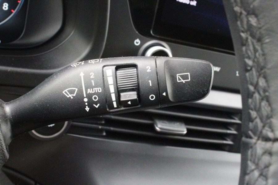 Hyundai Bayon 1.0 T-GDI 100PK AUTOMAAT PREMIUM | ACHTERUITRIJ CAMERA | CLIMATE CONTROL | SFEER VERLICHTING | LED KOPLAMPEN | BOSE AUDIO | STOEL/STUUR VERWARMING | DODEHOEK DETECTIE | KEYLESS ENTRY/START | PARKEERSENSOREN VOOR EN ACHER | APPLE CARPLAY/ANDROID AUTO | DRAADLOZE TEEFOONLADER |