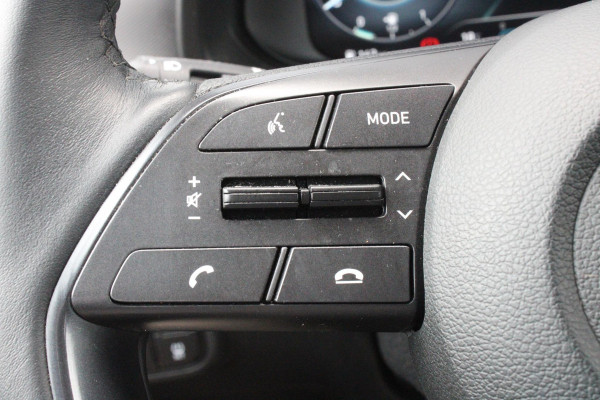 Hyundai Bayon 1.0 T-GDI 100PK AUTOMAAT PREMIUM | ACHTERUITRIJ CAMERA | CLIMATE CONTROL | SFEER VERLICHTING | LED KOPLAMPEN | BOSE AUDIO | STOEL/STUUR VERWARMING | DODEHOEK DETECTIE | KEYLESS ENTRY/START | PARKEERSENSOREN VOOR EN ACHER | APPLE CARPLAY/ANDROID AUTO | DRAADLOZE TEEFOONLADER |