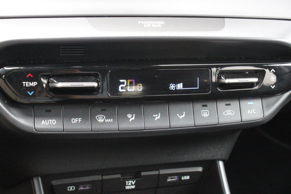 Hyundai Bayon 1.0 T-GDI 100PK AUTOMAAT PREMIUM | ACHTERUITRIJ CAMERA | CLIMATE CONTROL | SFEER VERLICHTING | LED KOPLAMPEN | BOSE AUDIO | STOEL/STUUR VERWARMING | DODEHOEK DETECTIE | KEYLESS ENTRY/START | PARKEERSENSOREN VOOR EN ACHER | APPLE CARPLAY/ANDROID AUTO | DRAADLOZE TEEFOONLADER |