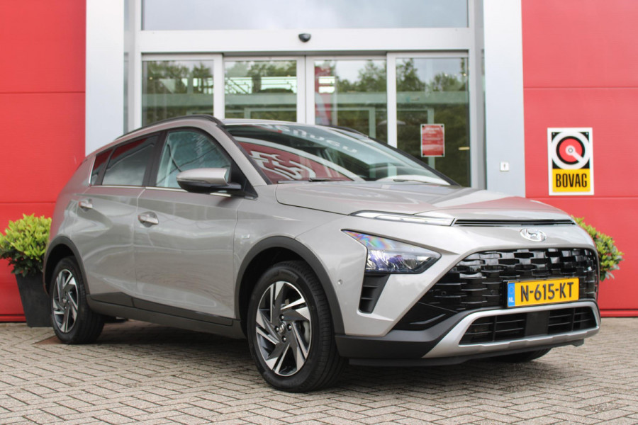 Hyundai Bayon 1.0 T-GDI 100PK AUTOMAAT PREMIUM | ACHTERUITRIJ CAMERA | CLIMATE CONTROL | SFEER VERLICHTING | LED KOPLAMPEN | BOSE AUDIO | STOEL/STUUR VERWARMING | DODEHOEK DETECTIE | KEYLESS ENTRY/START | PARKEERSENSOREN VOOR EN ACHER | APPLE CARPLAY/ANDROID AUTO | DRAADLOZE TEEFOONLADER |