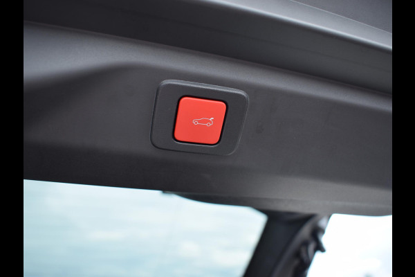 Peugeot 3008 1.6 plug-in Hybrid 195 GT ELEKTRISCHE STOEL- EN ACHTERKLEPBEDIENING | 360° CAMERA | NAVIGATIE & CARPLAY | E.C.C. |