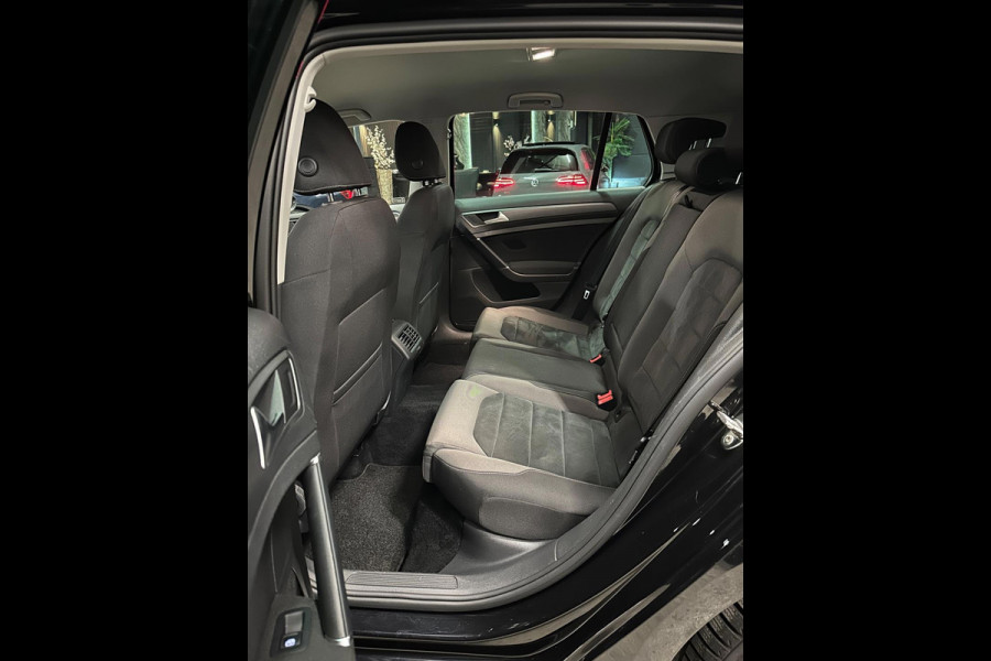 Volkswagen Golf 1.0 TSI Comfortline Business