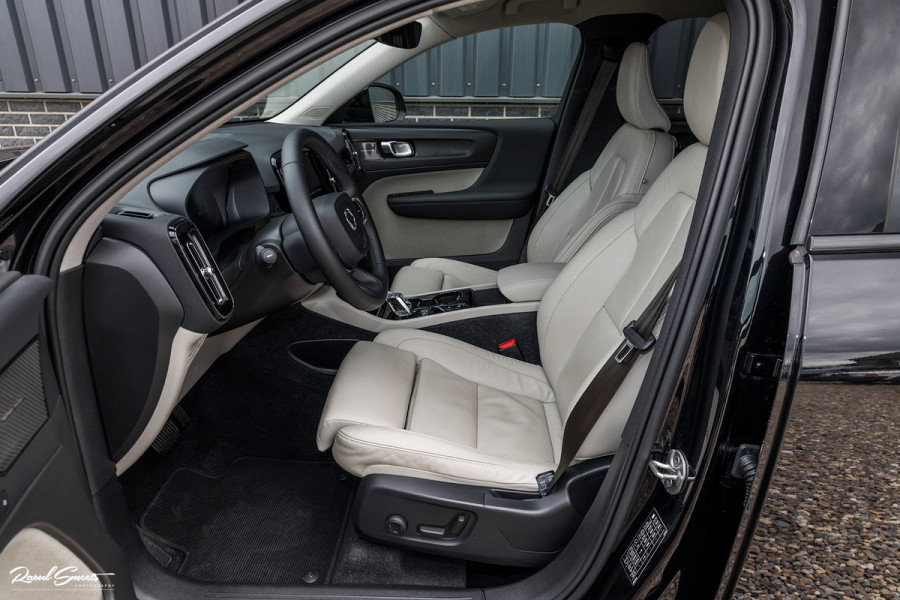 Volvo XC40 1.5 T5 Plug-in hybrid Plus Dark | Harman Kardon | Memory | Adaptieve cruise | Apple carplay |