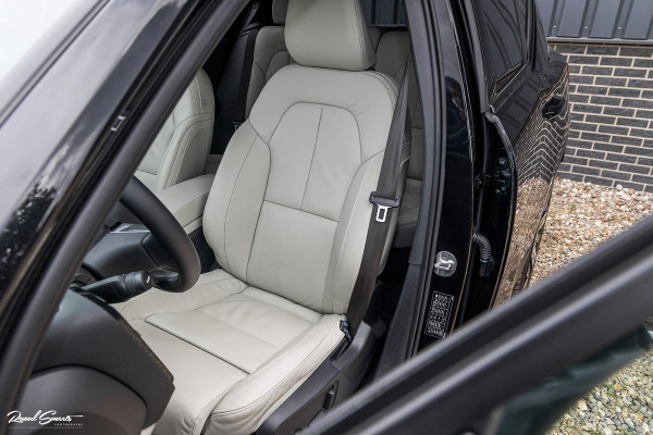 Volvo XC40 1.5 T5 Plug-in hybrid Plus Dark | Harman Kardon | Memory | Adaptieve cruise | Apple carplay |
