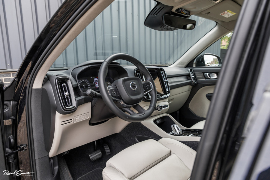 Volvo XC40 1.5 T5 Plug-in hybrid Plus Dark | Harman Kardon | Memory | Adaptieve cruise | Apple carplay |