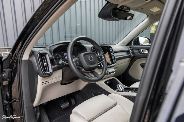 Volvo XC40 1.5 T5 Plug-in hybrid Plus Dark | Harman Kardon | Memory | Adaptieve cruise | Apple carplay |