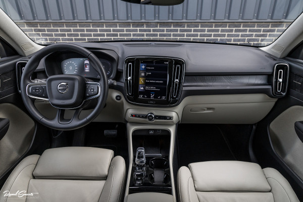 Volvo XC40 1.5 T5 Plug-in hybrid Plus Dark | Harman Kardon | Memory | Adaptieve cruise | Apple carplay |