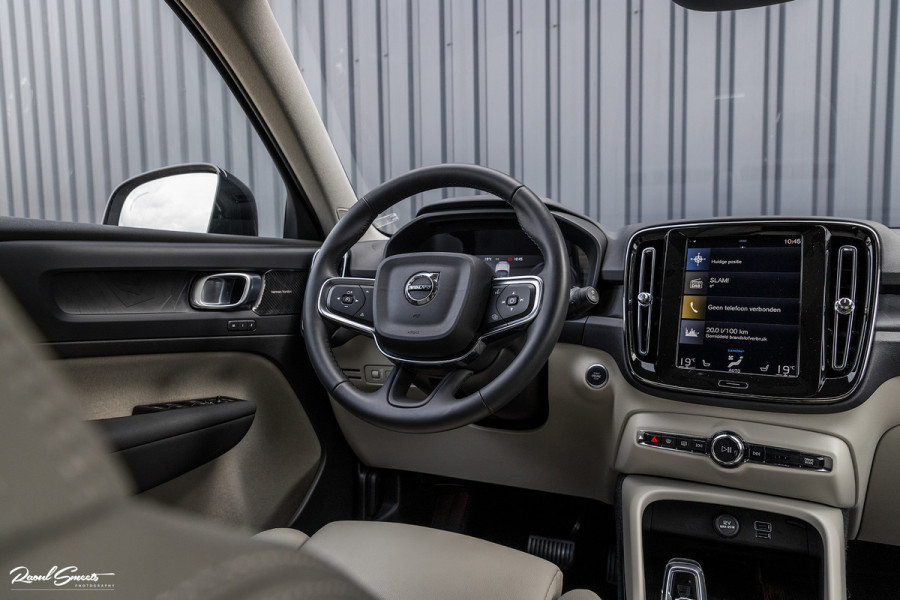 Volvo XC40 1.5 T5 Plug-in hybrid Plus Dark | Harman Kardon | Memory | Adaptieve cruise | Apple carplay |