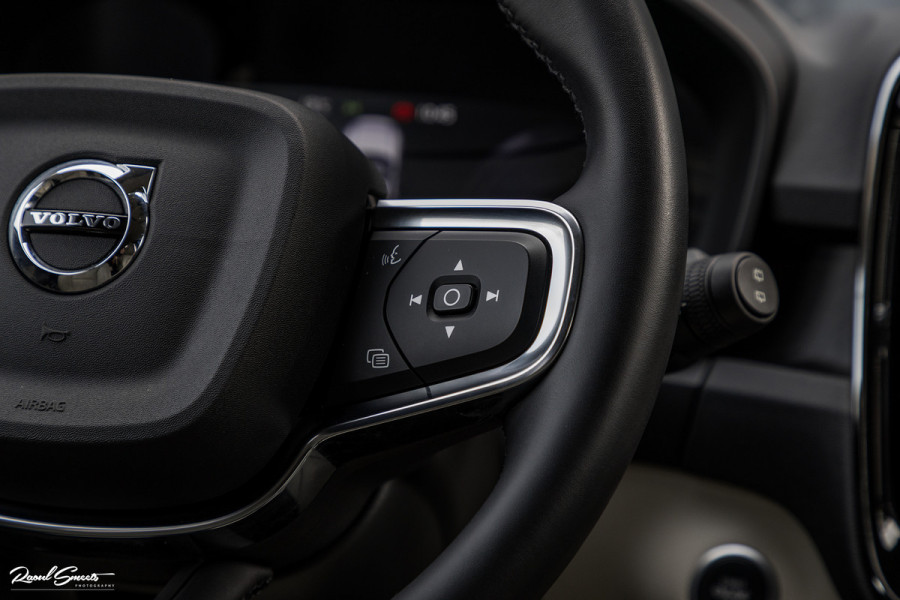 Volvo XC40 1.5 T5 Plug-in hybrid Plus Dark | Harman Kardon | Memory | Adaptieve cruise | Apple carplay |