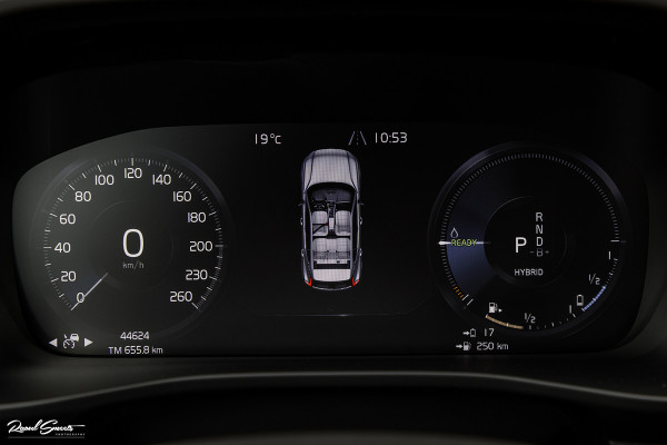 Volvo XC40 1.5 T5 Plug-in hybrid Plus Dark | Harman Kardon | Memory | Adaptieve cruise | Apple carplay |