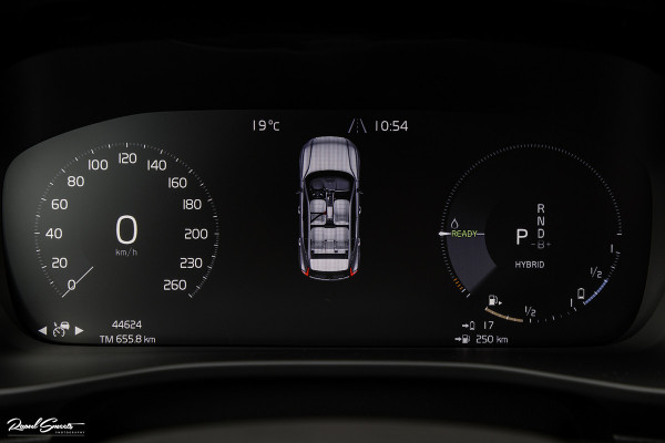 Volvo XC40 1.5 T5 Plug-in hybrid Plus Dark | Harman Kardon | Memory | Adaptieve cruise | Apple carplay |