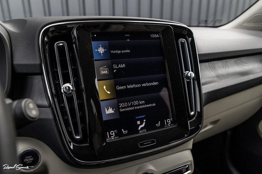 Volvo XC40 1.5 T5 Plug-in hybrid Plus Dark | Harman Kardon | Memory | Adaptieve cruise | Apple carplay |