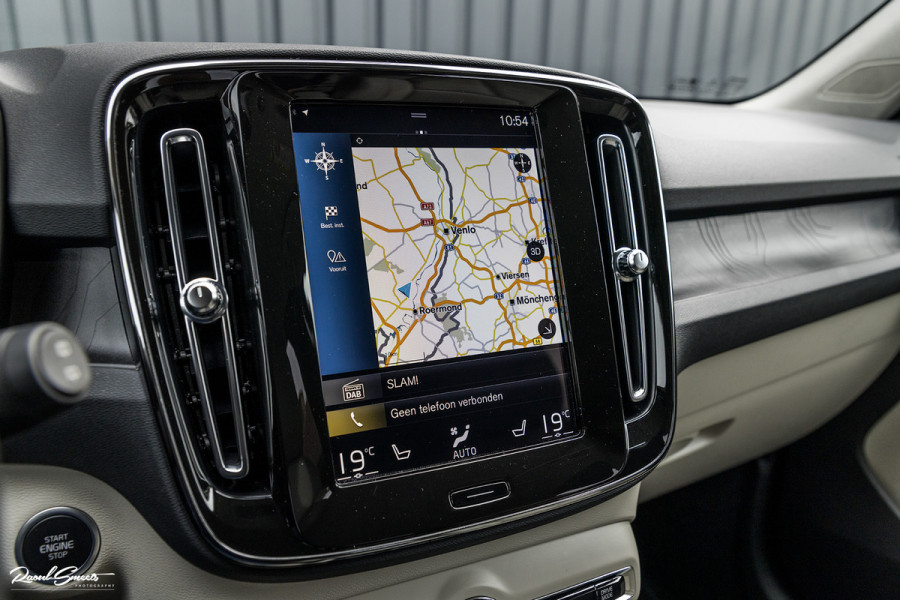 Volvo XC40 1.5 T5 Plug-in hybrid Plus Dark | Harman Kardon | Memory | Adaptieve cruise | Apple carplay |