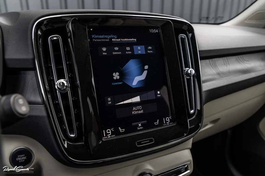 Volvo XC40 1.5 T5 Plug-in hybrid Plus Dark | Harman Kardon | Memory | Adaptieve cruise | Apple carplay |