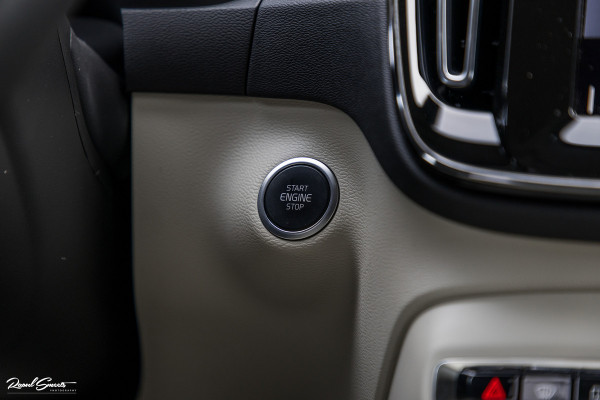 Volvo XC40 1.5 T5 Plug-in hybrid Plus Dark | Harman Kardon | Memory | Adaptieve cruise | Apple carplay |