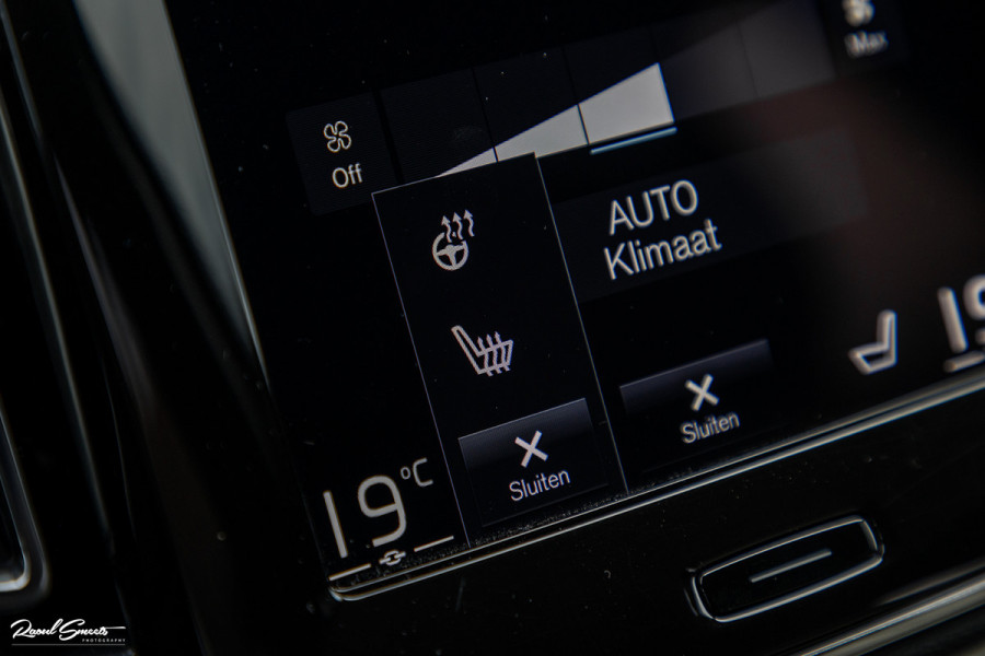 Volvo XC40 1.5 T5 Plug-in hybrid Plus Dark | Harman Kardon | Memory | Adaptieve cruise | Apple carplay |