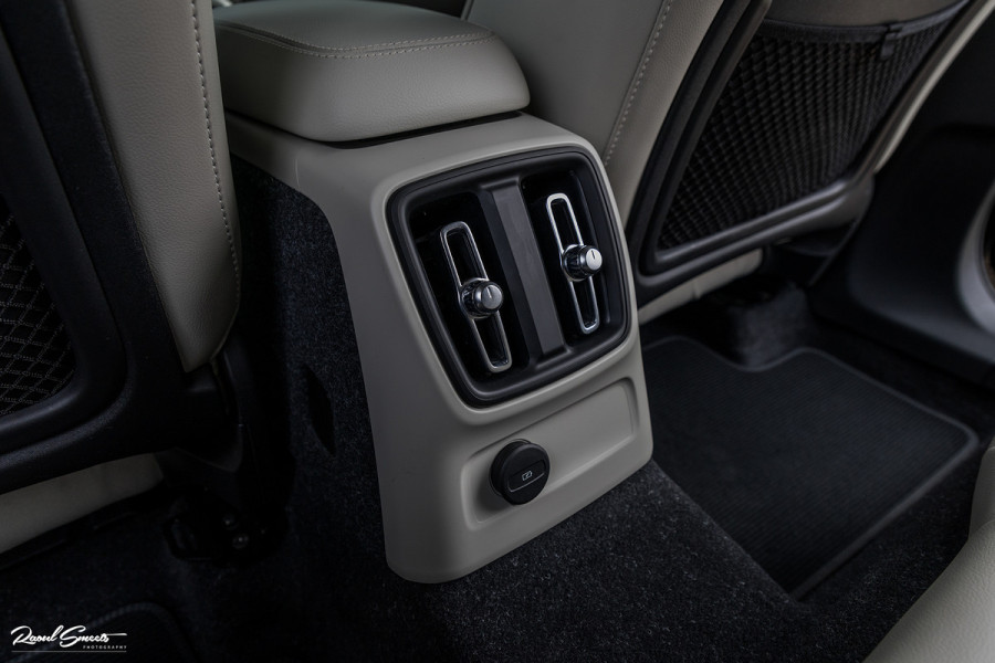 Volvo XC40 1.5 T5 Plug-in hybrid Plus Dark | Harman Kardon | Memory | Adaptieve cruise | Apple carplay |