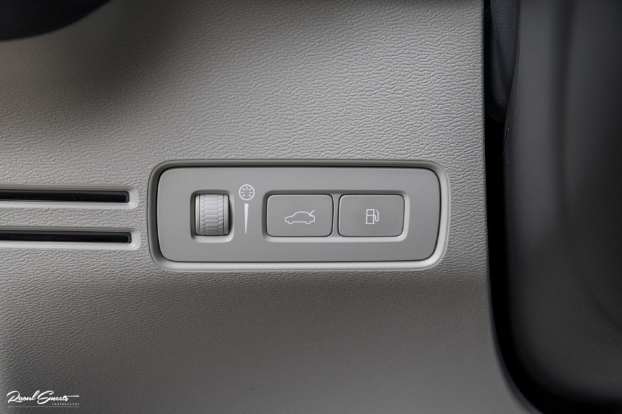 Volvo XC40 1.5 T5 Plug-in hybrid Plus Dark | Harman Kardon | Memory | Adaptieve cruise | Apple carplay |