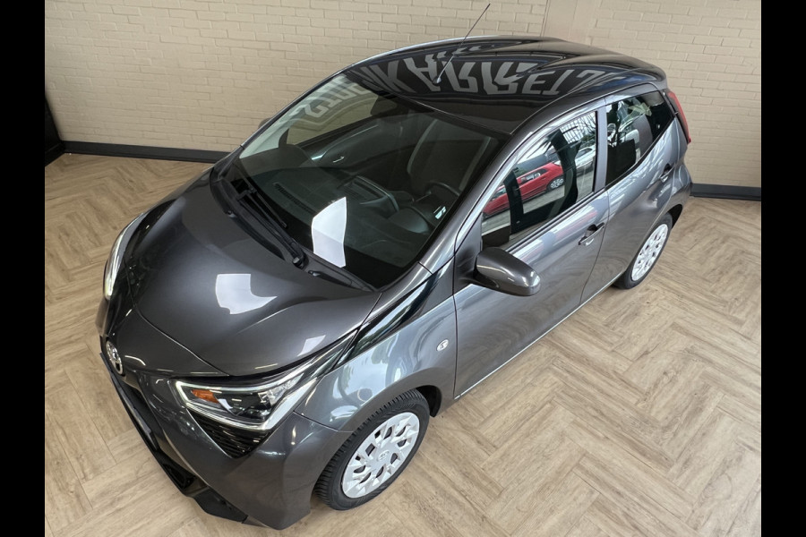 Toyota Aygo 1.0 VVT-i x-play Navi | Cruise | Apple carplay | Camera