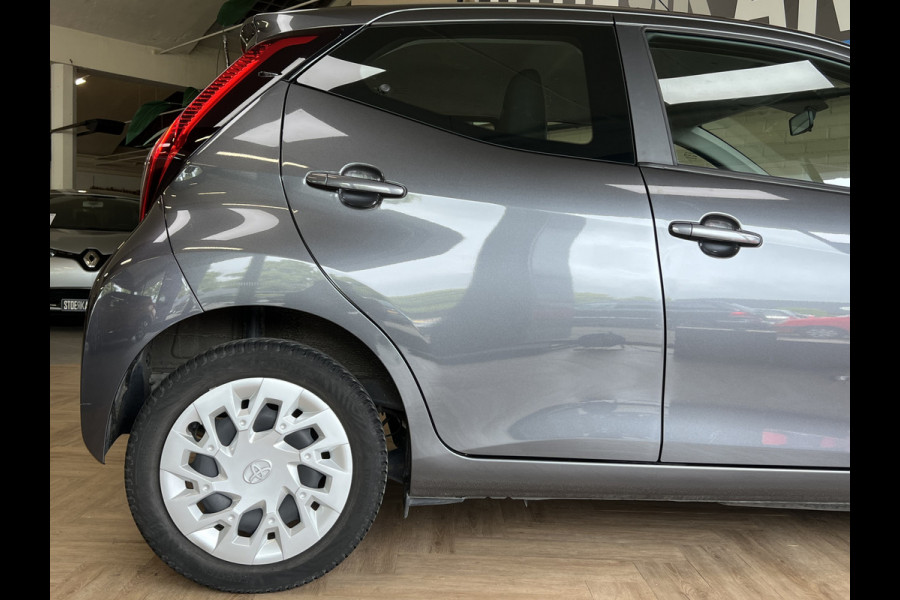 Toyota Aygo 1.0 VVT-i x-play Navi | Cruise | Apple carplay | Camera