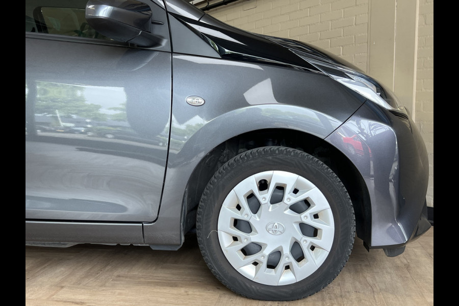 Toyota Aygo 1.0 VVT-i x-play Navi | Cruise | Apple carplay | Camera