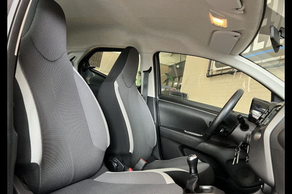 Toyota Aygo 1.0 VVT-i x-play Navi | Cruise | Apple carplay | Camera