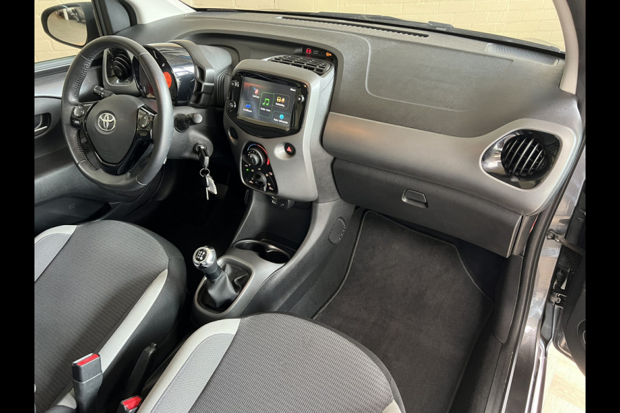 Toyota Aygo 1.0 VVT-i x-play Navi | Cruise | Apple carplay | Camera