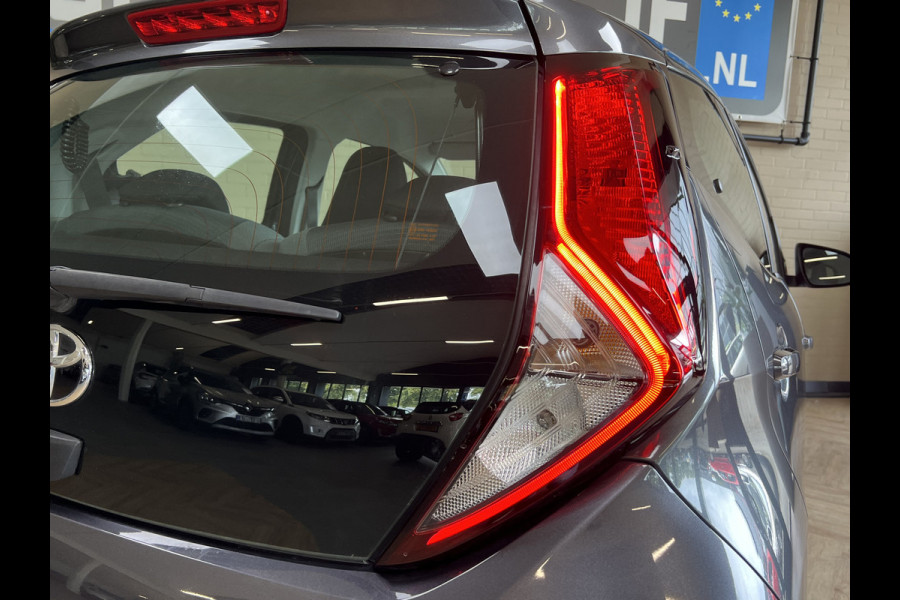 Toyota Aygo 1.0 VVT-i x-play Navi | Cruise | Apple carplay | Camera